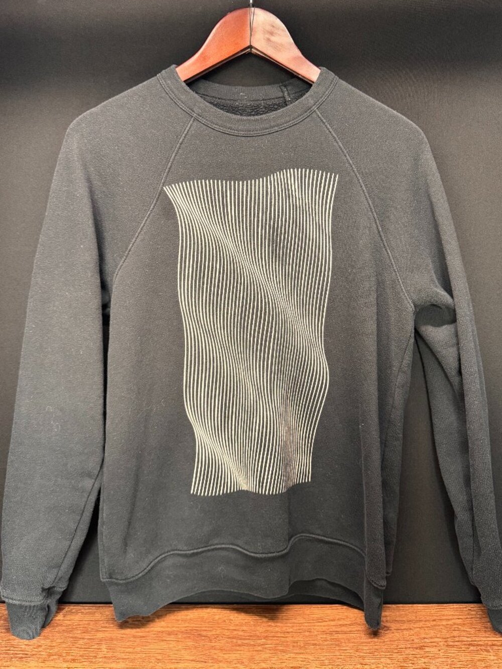 Black Geometric Graphic Crewneck Sweatshirt Medium